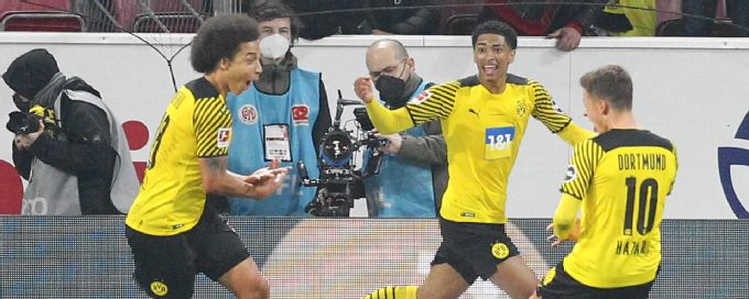 Axel Witsel scores a late winner for Dortmund