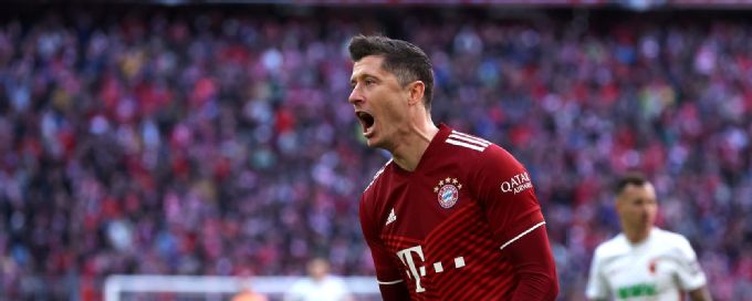 Lewandowski's late penalty seals Bayern's win
