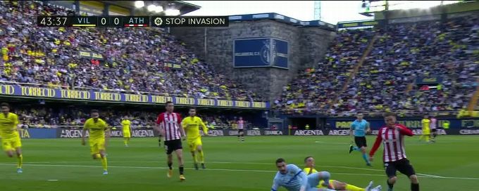 Munian sets up Raul Garcia for the Athletic Bilbao goal