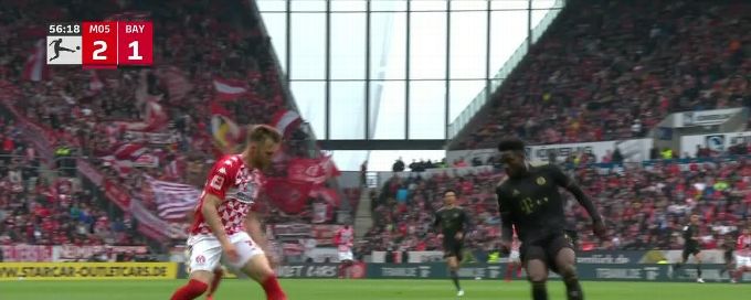 Leandro Barreiro's ball drops in off a deflection to extend Mainz's lead to 3-1