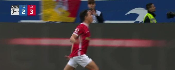 Jeong Woo-Yeong scores from the center of the box