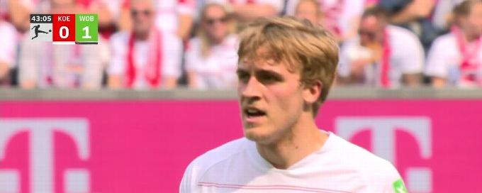Yannick Gerhardt scores before the half for Wolfsburg
