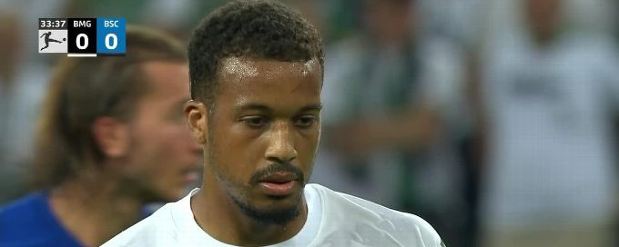 Alassane Pléa nets the penalty to put Gladbach in front
