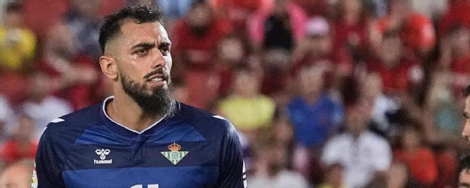 Borja Iglesias converts 2 penalties to lift Betis to victory