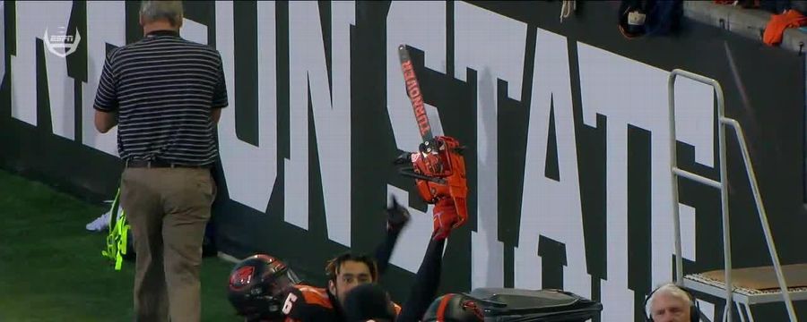 Oregon State breaks out the turnover chainsaw after an INT