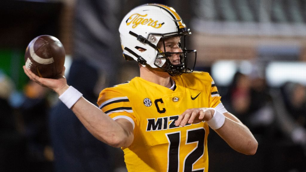 Cook slices up New Mexico State defense in Mizzou win