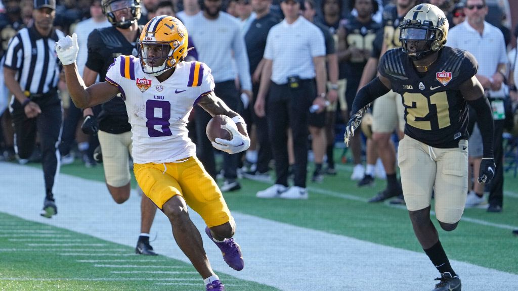 Nabers helps No. 17 LSU rout Purdue in Citrus Bowl