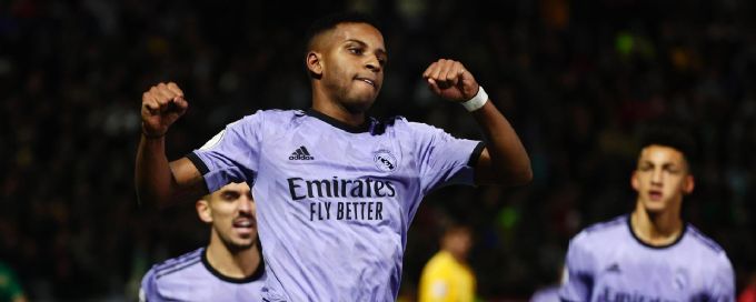 Real Madrid's Rodrygo blows by 3 defenders for incredible goal