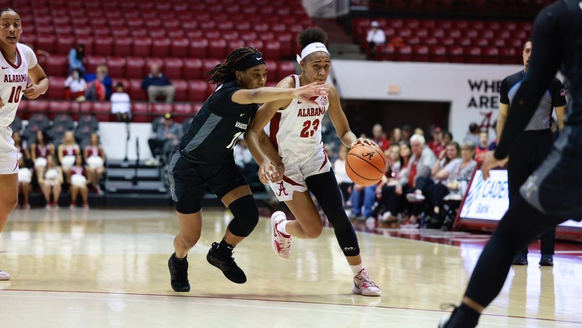 Bama reaches 20 wins in back-to-back regular seasons