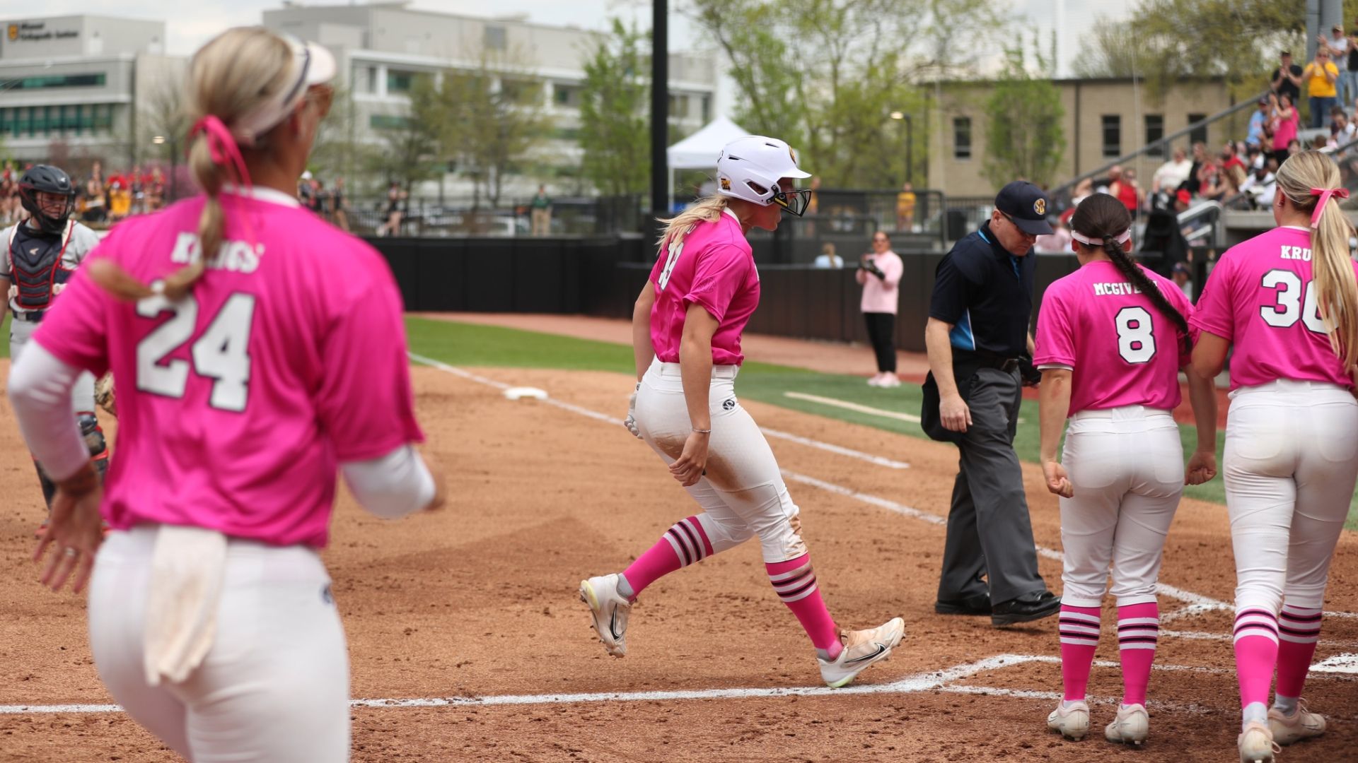 Mizzou Rakes Runs Down Rebels In Series opening Win mizzou-rakes-runs-down-rebels-in-series-opening-win
