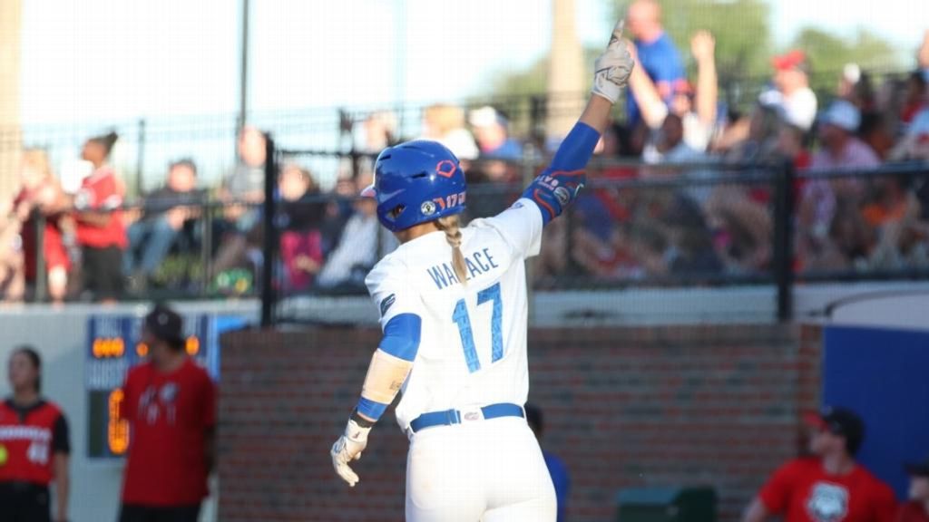 UF's Wallace belts three homers, seven RBI to beat UGA