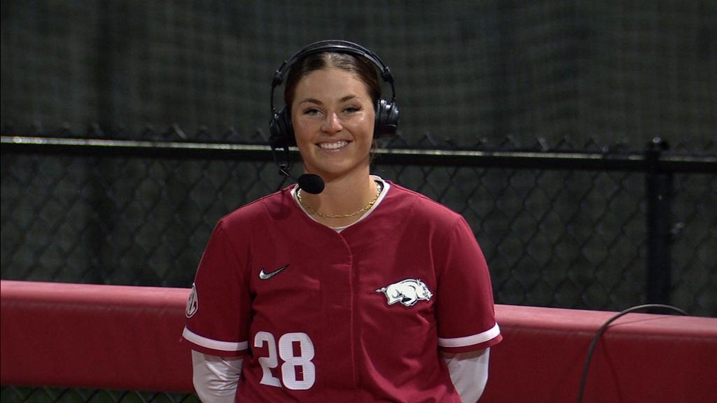 Hogs' Hedgecock on her plan at plate, bouncing back