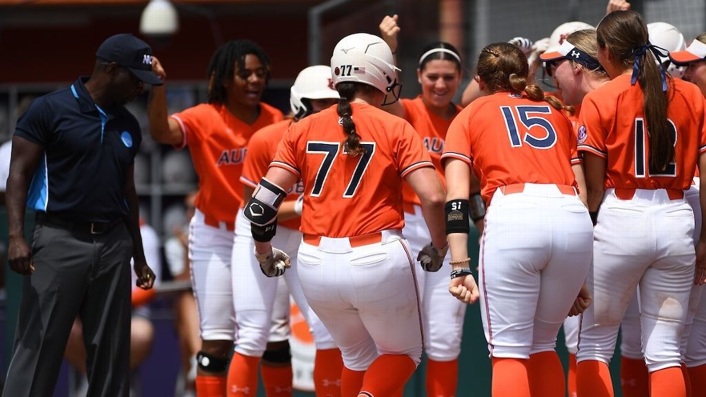 No. 17 Auburn forces Game Seven, but falls to Clemson