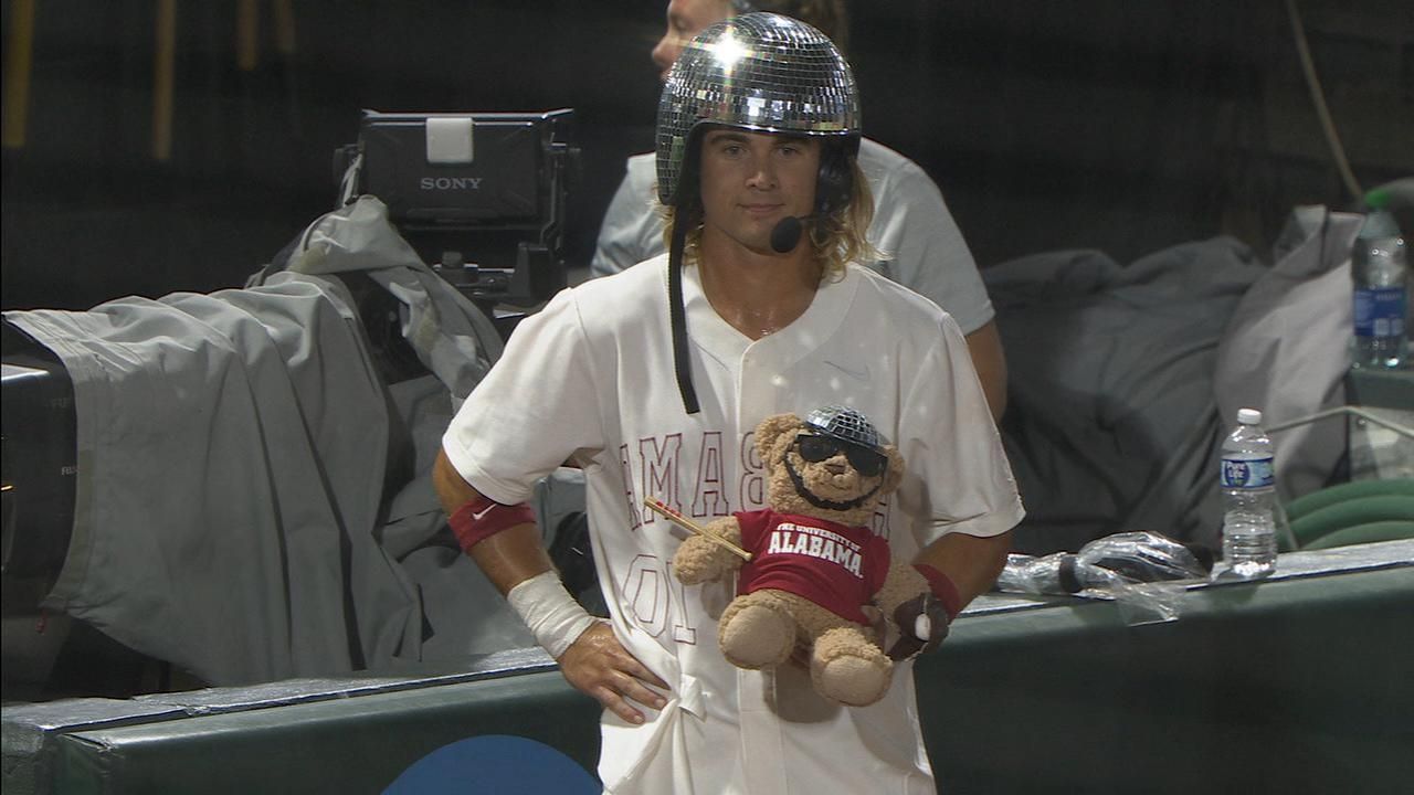 Jarvis on final at-bat, Bama's emotional-support bear