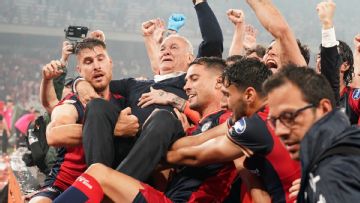 Claudio Ranieri takes Cagliari back into Serie A