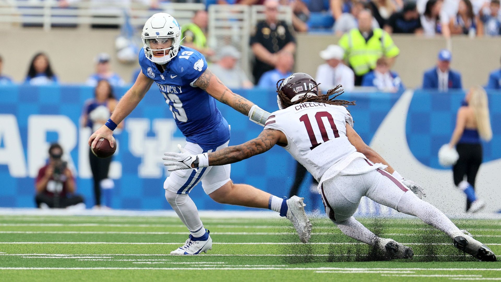 Leary tosses 4 TDs in UK’s comeback win over EKU