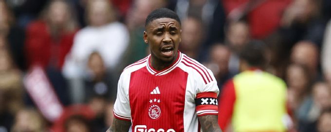 Ajax fall to defeat again as AZ leave Amsterdam with 3 points