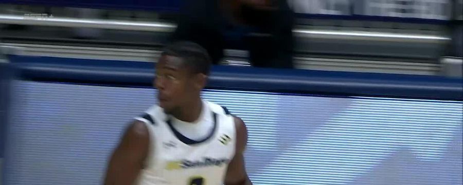 Michael Pearson Jr. drains it from downtown