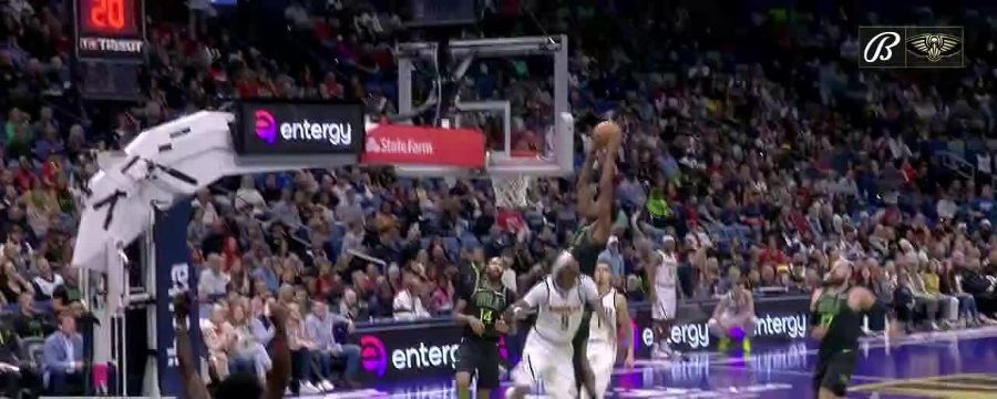 Herbert Jones makes a great defensive play for the steal