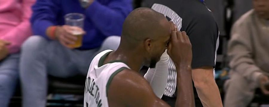 Khris Middleton's accidental assist is a sight to behold