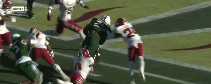 UAB's Lee Beebe punches in a rushing touchdown
