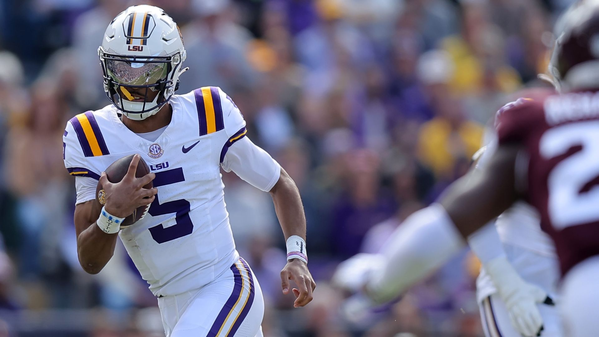 Daniels adds to Heisman resume with LSU win over Aggies