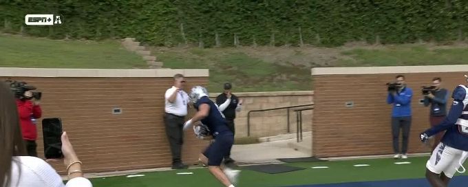 AJ Padgett airs it out for 11-yard touchdown pass