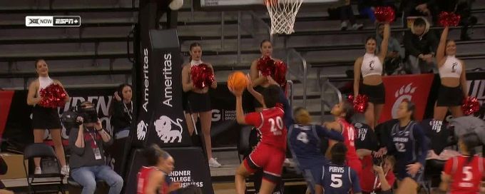 Jillian Hayes makes a nice move for two inside