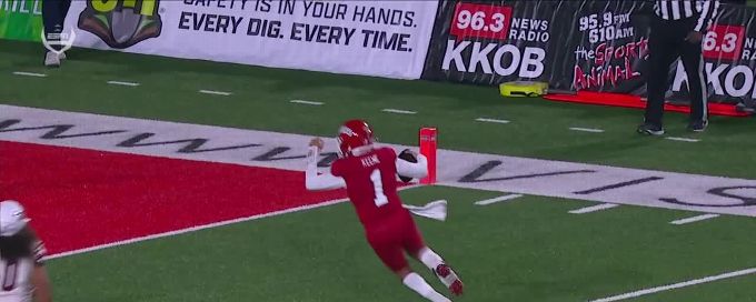 Mikey Keene falls into the end zone for a Fresno State TD