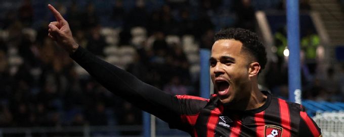 Justin Kluivert completes comeback for Bournemouth
