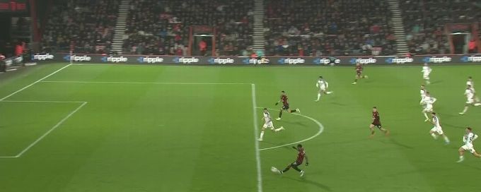 Dominic Solanke seals Bournemouth's 5-star half with a goal