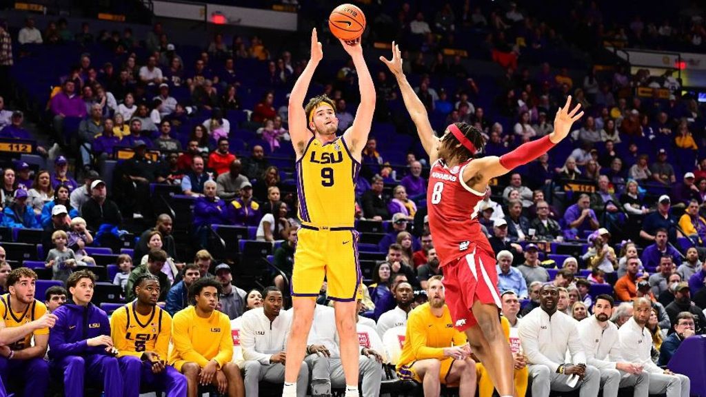 LSU's Baker, Cook get in kitchen to broil the Hogs