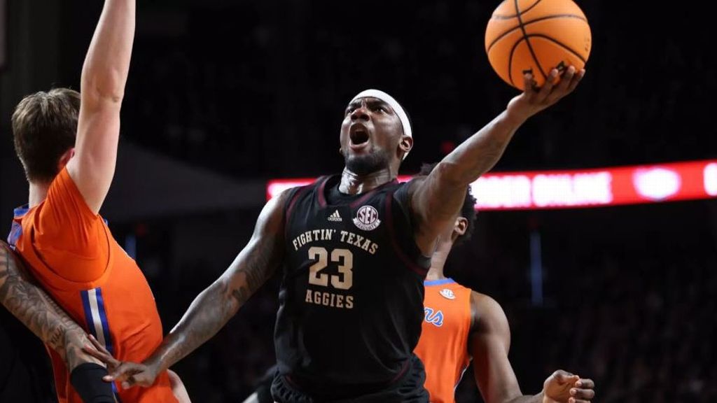 Texas A&M outlasts gritty Florida in SEC nail-biter