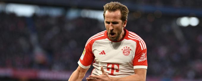 Harry Kane pounces on keeper error to make it 2-1 Bayern