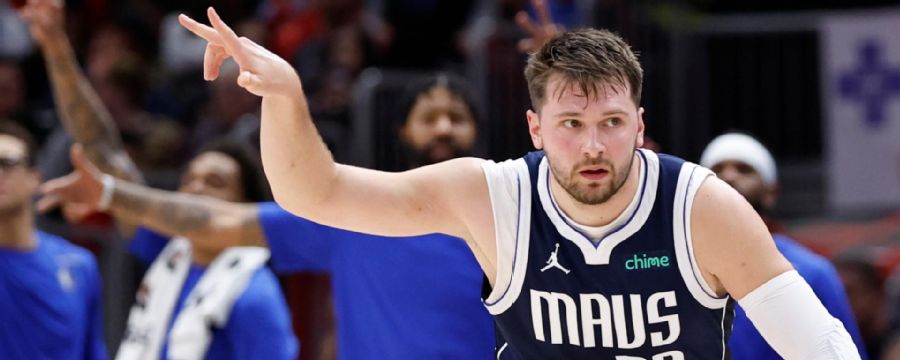 Doncic records 7th straight triple-double in Mavs' win