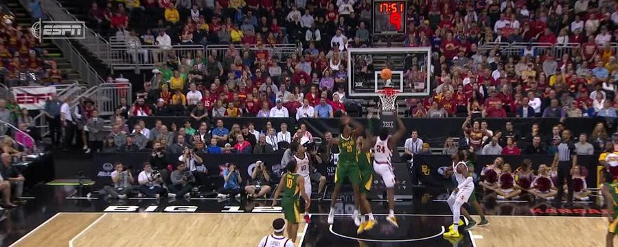 Gilbert finds Ward in the lane for floater