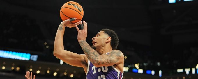 TCU's Micah Peavy flies in out of nowhere for bucket