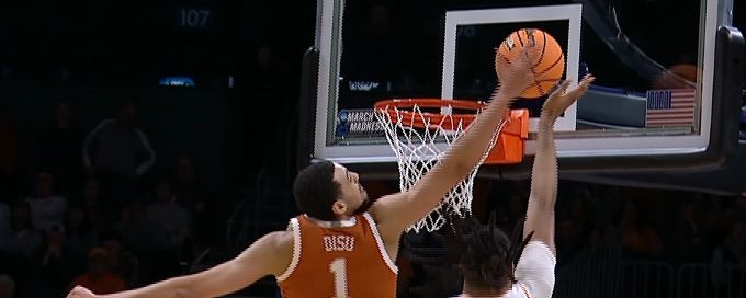 Dylan Disu comes up with clutch block for Texas