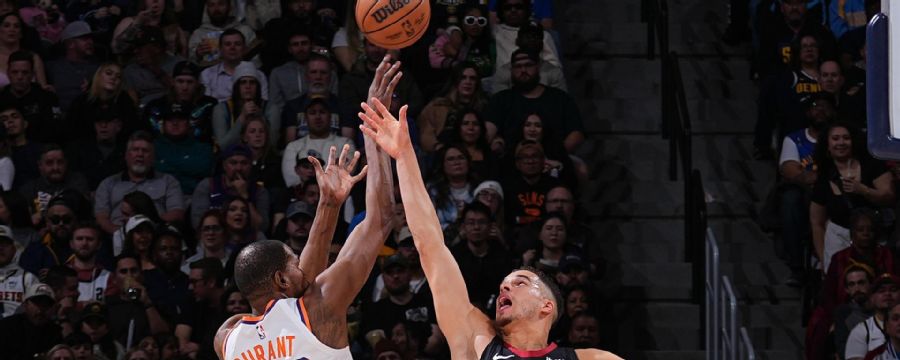 Kevin Durant scores 30 in Suns' win over Nuggets