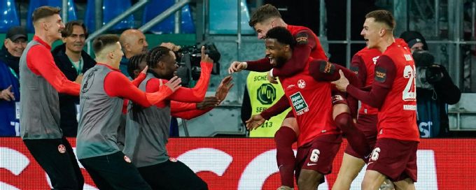 Kaiserslautern beats Saarbrucken 2-0 to advance to the DFB Pokal semifinals