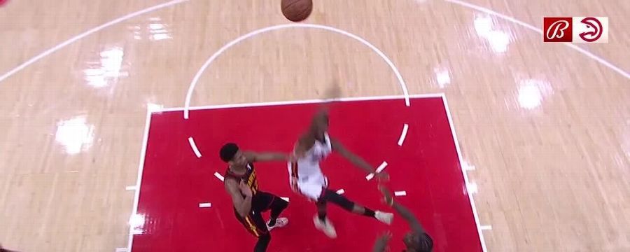 Jimmy Butler somehow gets the and-1 to fall in Miami's win
