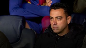 Should Xavi Hernandez stay at Barcelona?