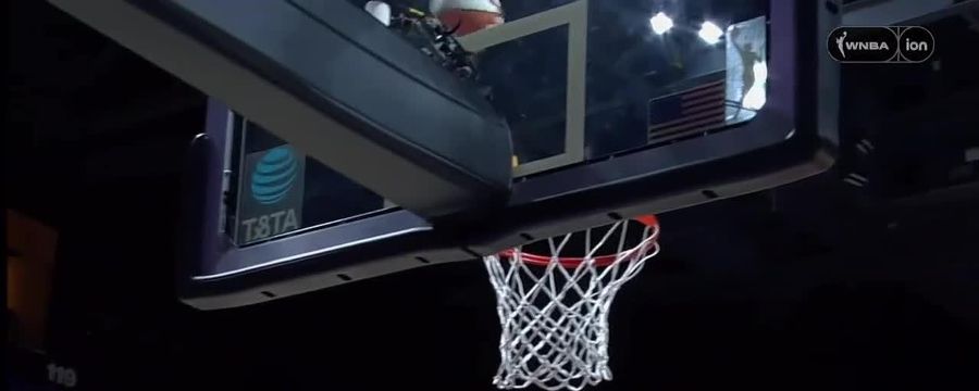 Rachel Banham sinks it from downtown