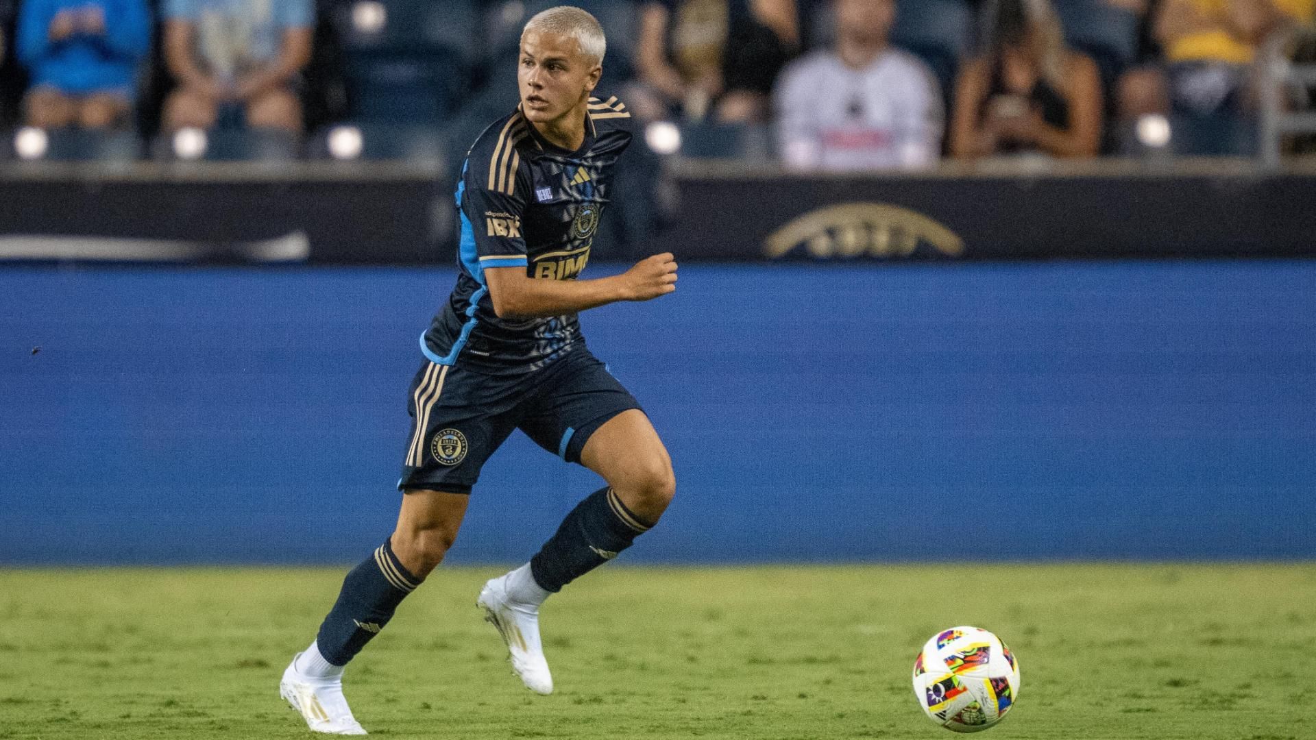Cavan Sullivan makes youngest MLS debut ever at 14 - ESPN Video