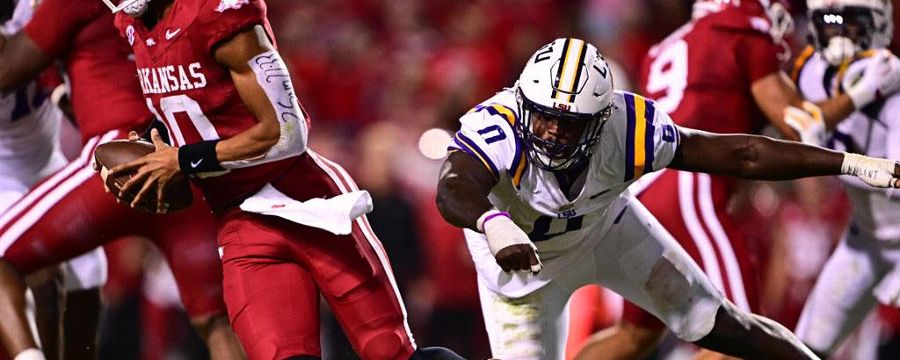 Highlight: Durham charges No. 8 LSU past Razorbacks