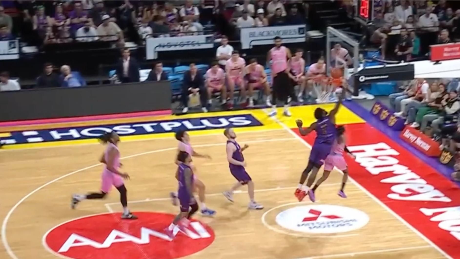 Vivid Kings Break Nbl Trophy After Dramatic Overtime Win As 36ers Blow Late Lead Background in 4K Vivid Kings Break Nbl Trophy After Dramatic Overtime Win As 36ers Blow Late Lead Background in 4K