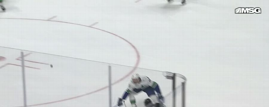 Alex Tuch lights the lamp for Sabres