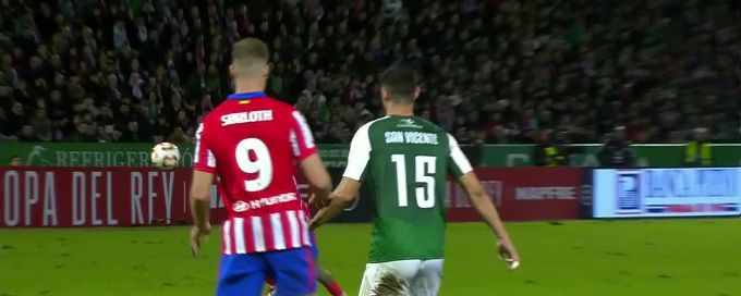 Adrián Pérez's own goal dooms Cacereno