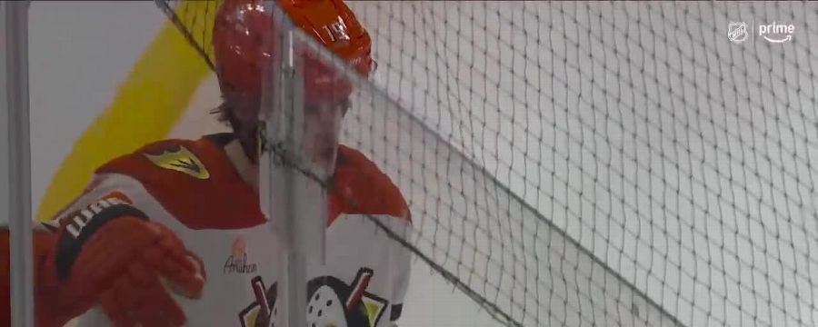 Troy Terry cleans up Cam Fowler's shot for a goal