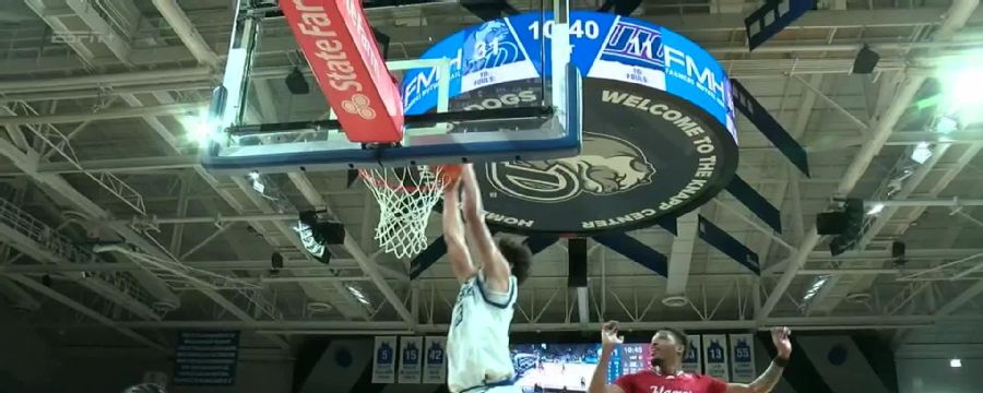 Isaia Howard throws down powerful slam vs. UIC Flames